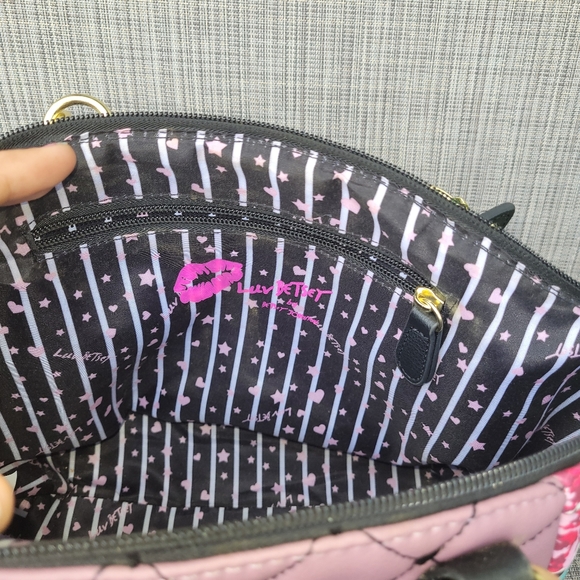 Betsey johnson purse - Picture 2 of 3